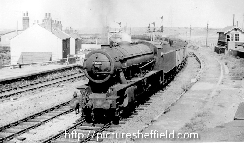 War Department Austerity Goods Locomotive 90582 at Broughton Lane ...