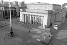 View: c03290 City Hall; Fountains and Barkers Pool War Memorial, Barkers Pool from the roof of John Lewis 