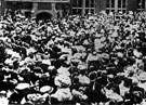 View: s03346 Royal visit of King Edward VII and Queen Alexandra, Crowds at the University of Sheffield opening