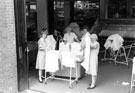 View: s22758 Laundry workers, Royal Hallamshire Hospital