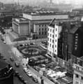 View: t05297 Barkers Pool, showing Barkers Pool Gardens, also known as Balm Gardens or City Hall Gardens and also showing the City Hall.