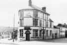 View: t09523 Royal Hotel at the junction of (left) London Road and No.1 Abbeydale Road 