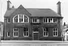 View: t09532 George IV public house, No. 216, Infirmary Road at (right) the junction with West Don Street