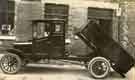 View: v05032 Lorry manufactured by the Heeley Motor and Manufacturing Co., Nos. 64 - 74 Broadfield Road