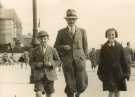 Charles Wells (centre) with Alec Wells (left) and Margaret Wells (right), Bridlington